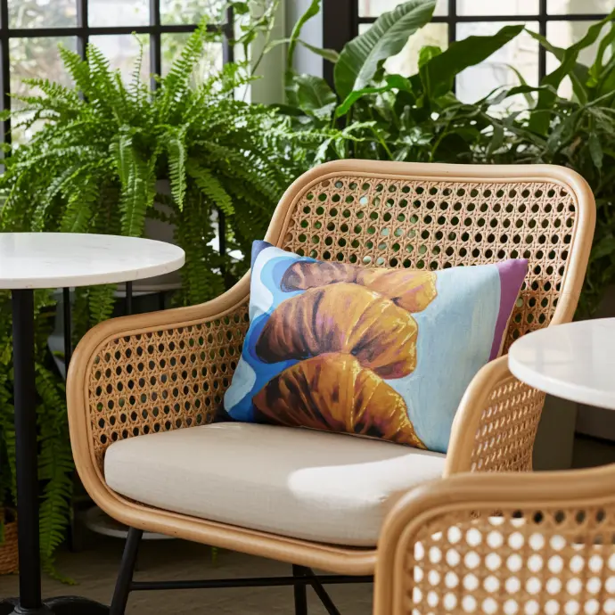 [tj1] Simon Pink Cushion